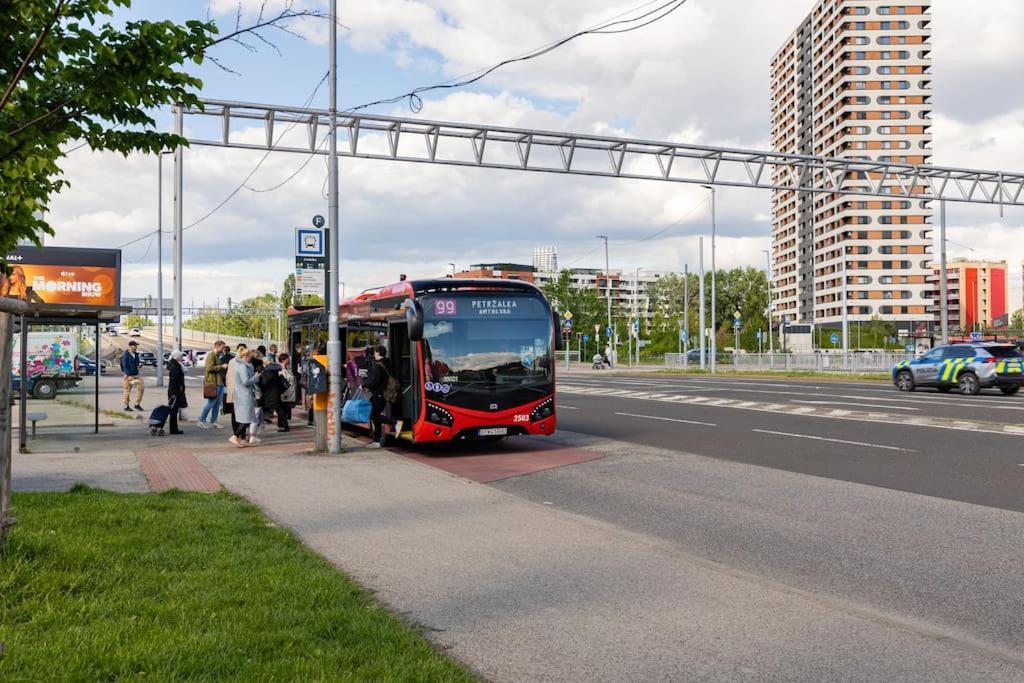 Duna Retreat: City Serenity Bratislava Dış mekan fotoğraf